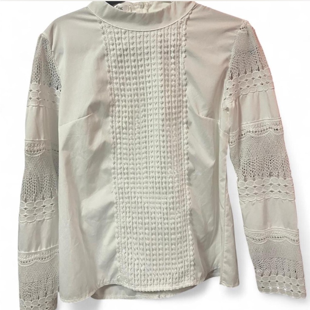 Elegant White Lace Women's Top